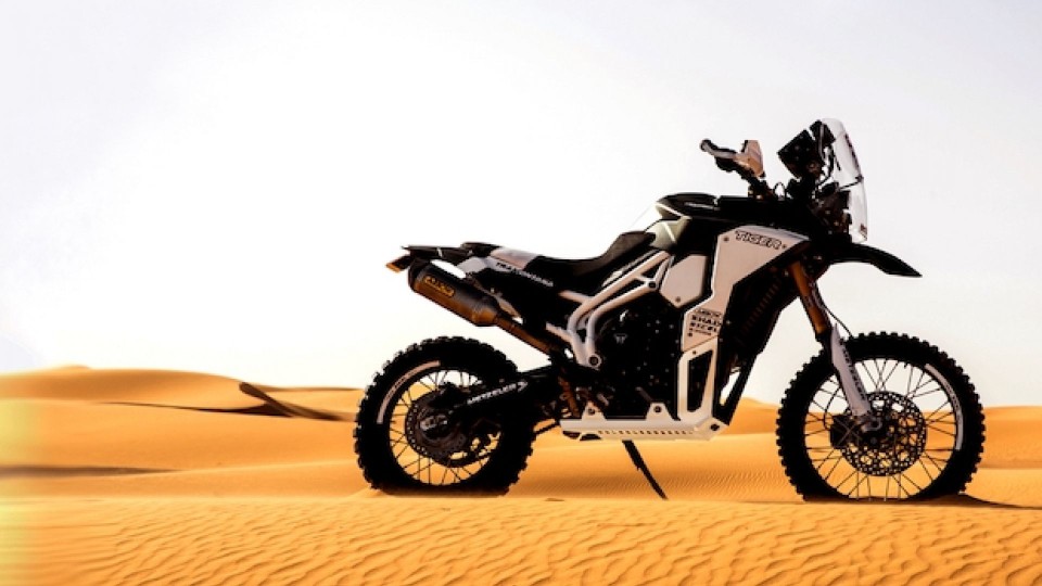 Moto News Triumph Tiger Tramontana la 800 per il deserto GPone